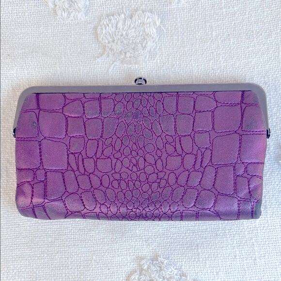 Hobo Vintage Lauren Clutch-Leather Wallet Purple Crocodile-Embossed - Picture 1 of 15
